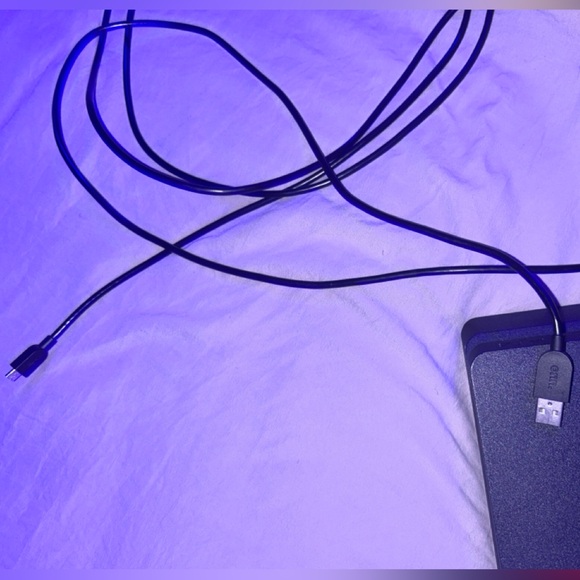 PS4 +controller+controller charger - Picture 2 of 3